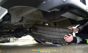 Mercedes Sprinter: Gdzie lewarek? Znajdź go szybko i bezpiecznie!