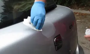 Jak lakierować samochód? Poradnik DIY, koszty i unikaj typowych błędów!