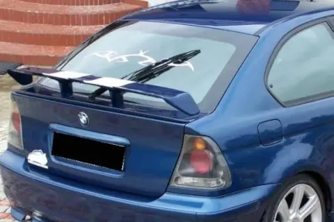 E46 Compact spoiler: Jak wybrać i zamontować, by wyglądał idealnie?