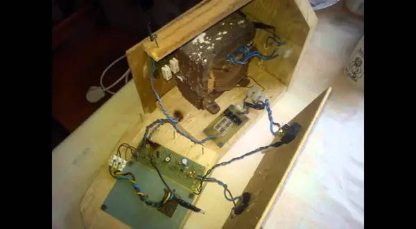 Zbuduj prostownik DIY: Jak stworzyć niezawodne urządzenie?